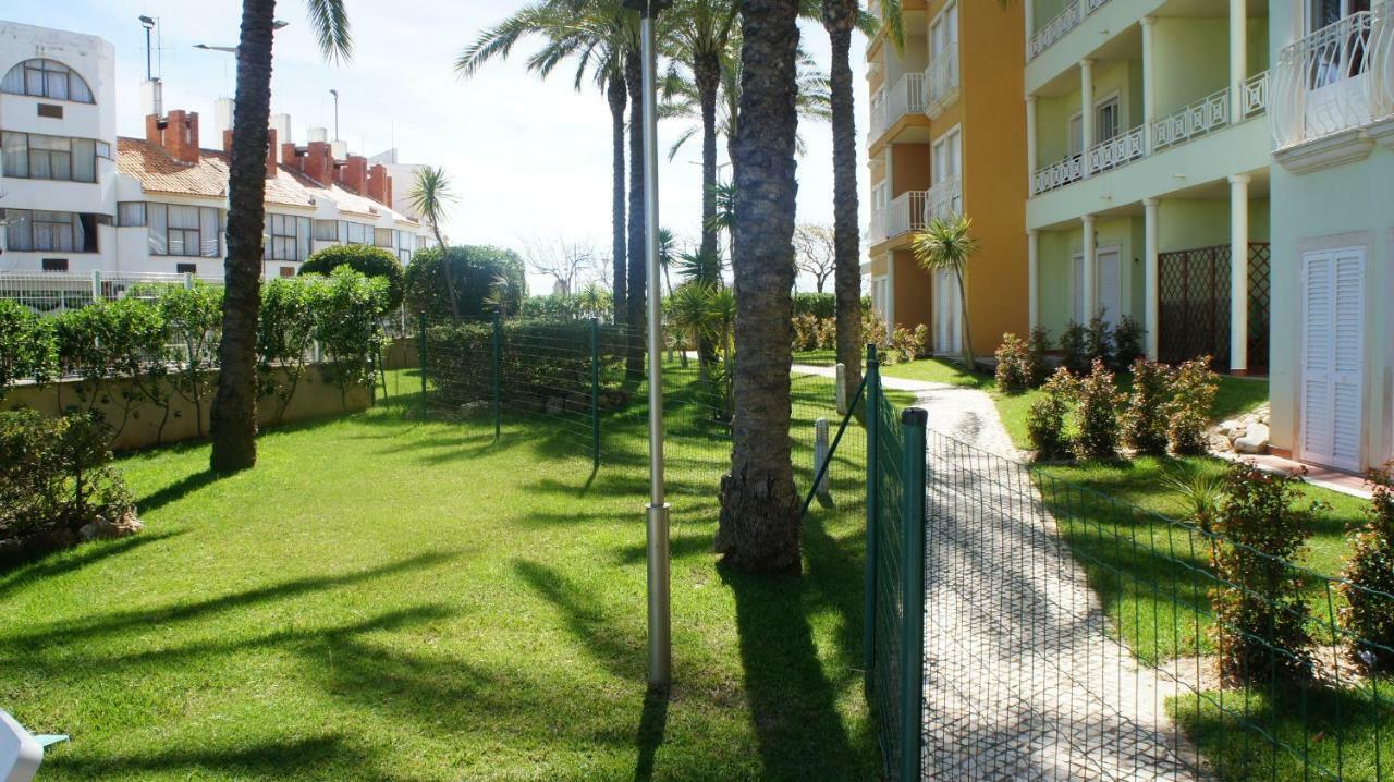 Ferienhaus Pool&garden Oura Flat *